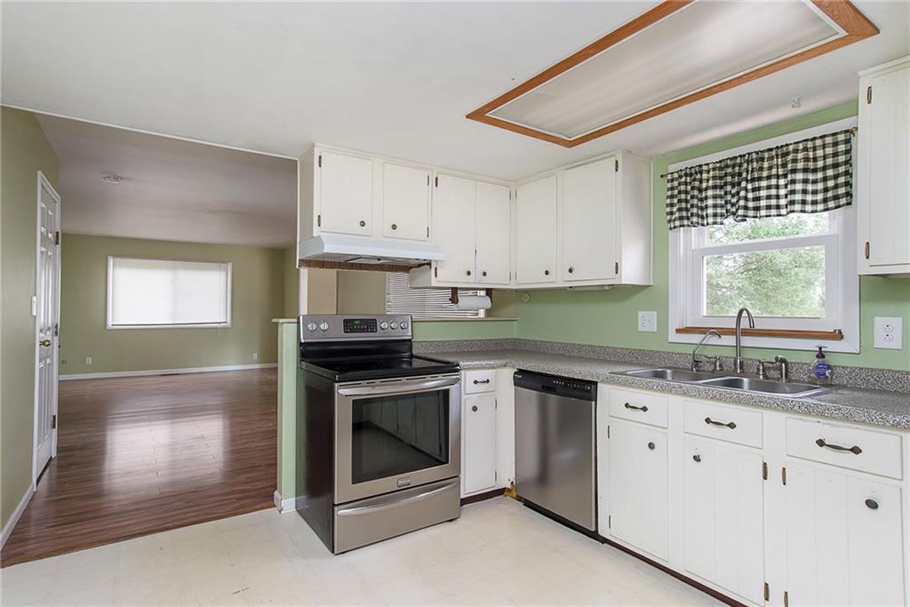 8329 Oris Road Indianapolis, IN 46259 - Photo 7 of 27 Gallery Image 7
