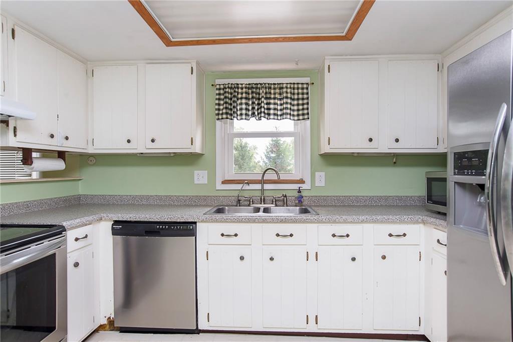 8329 Oris Road Indianapolis, IN 46259 - Photo 8 of 27 Gallery Image 8