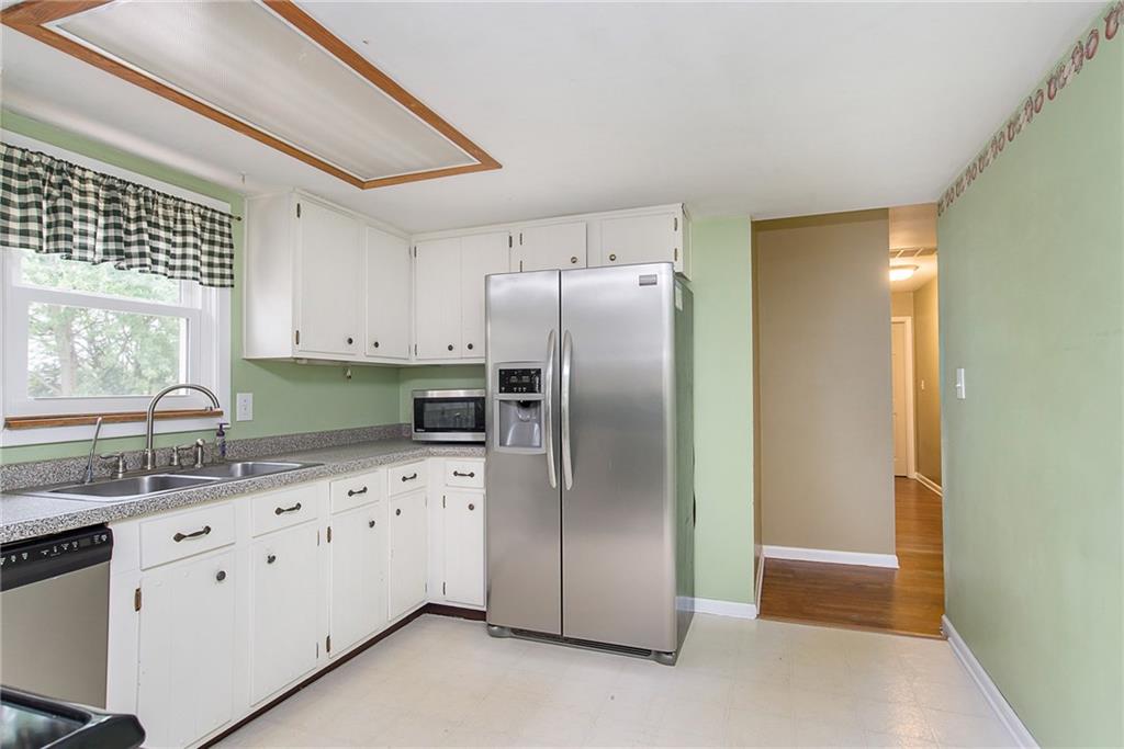 8329 Oris Road Indianapolis, IN 46259 - Photo 9 of 27 Gallery Image 9