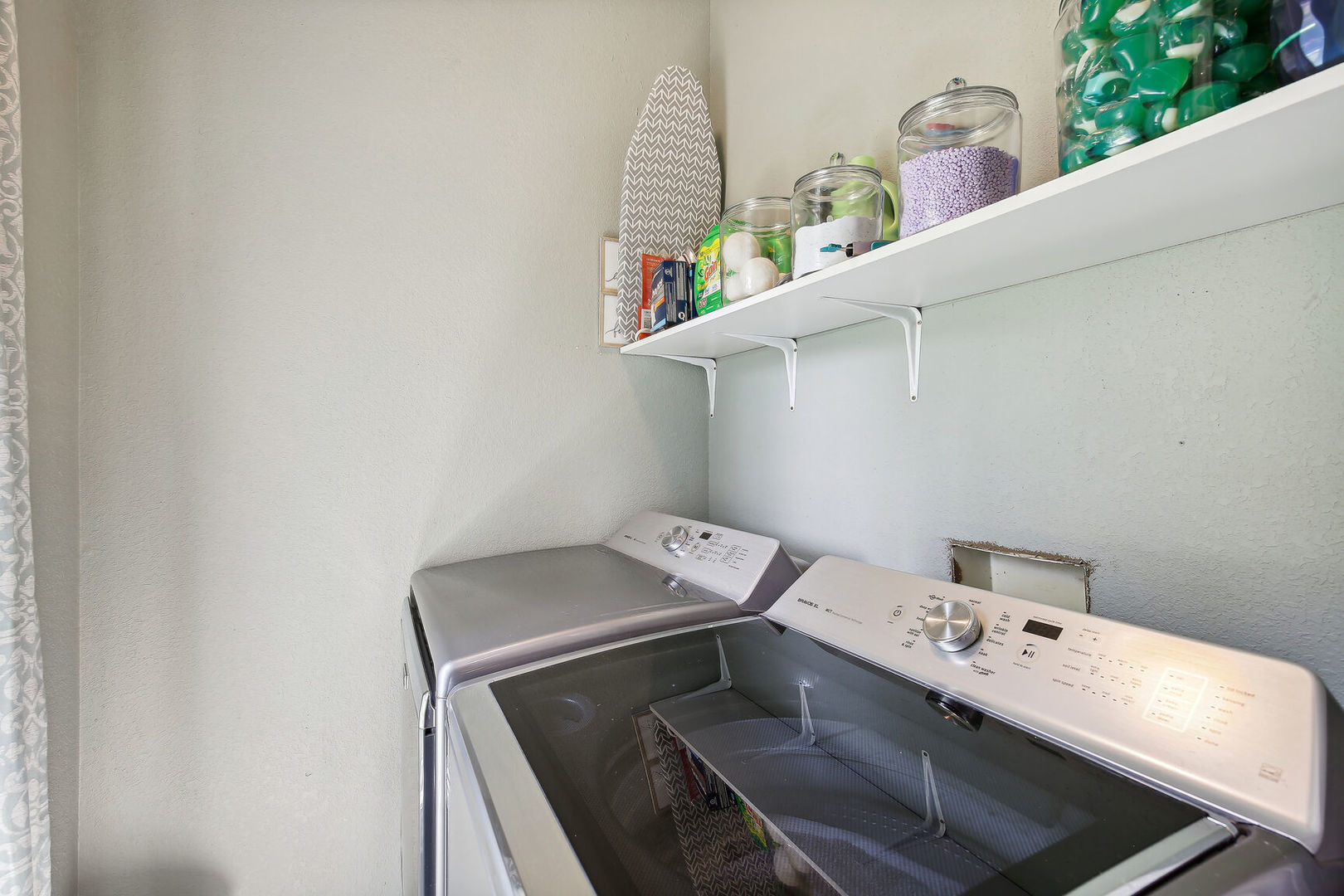 664 North Macon Street Bement, IL 61813 - Photo 19 of 24 a utility room with dryer and washer