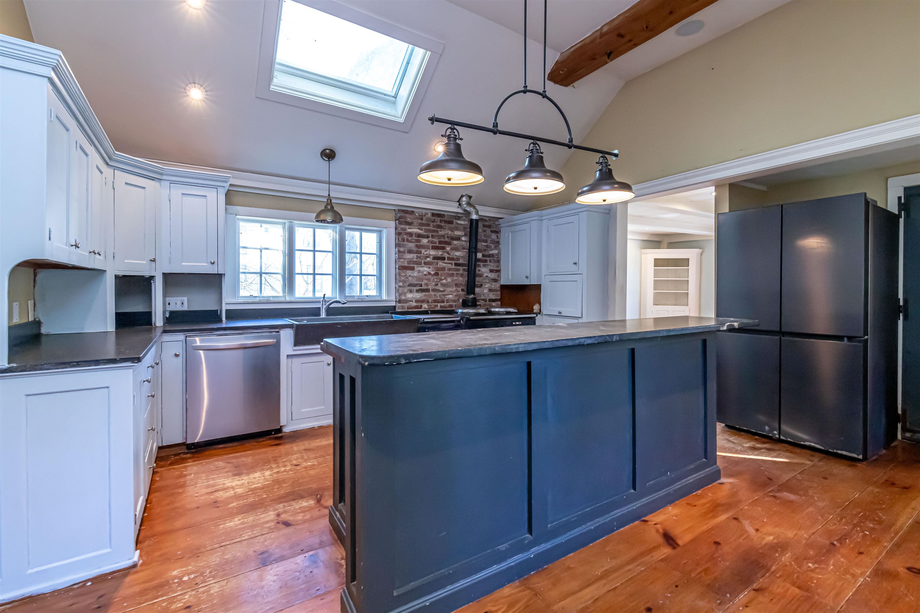 53 Newmarket Road Durham, NH 03824 - Photo 15 of 60