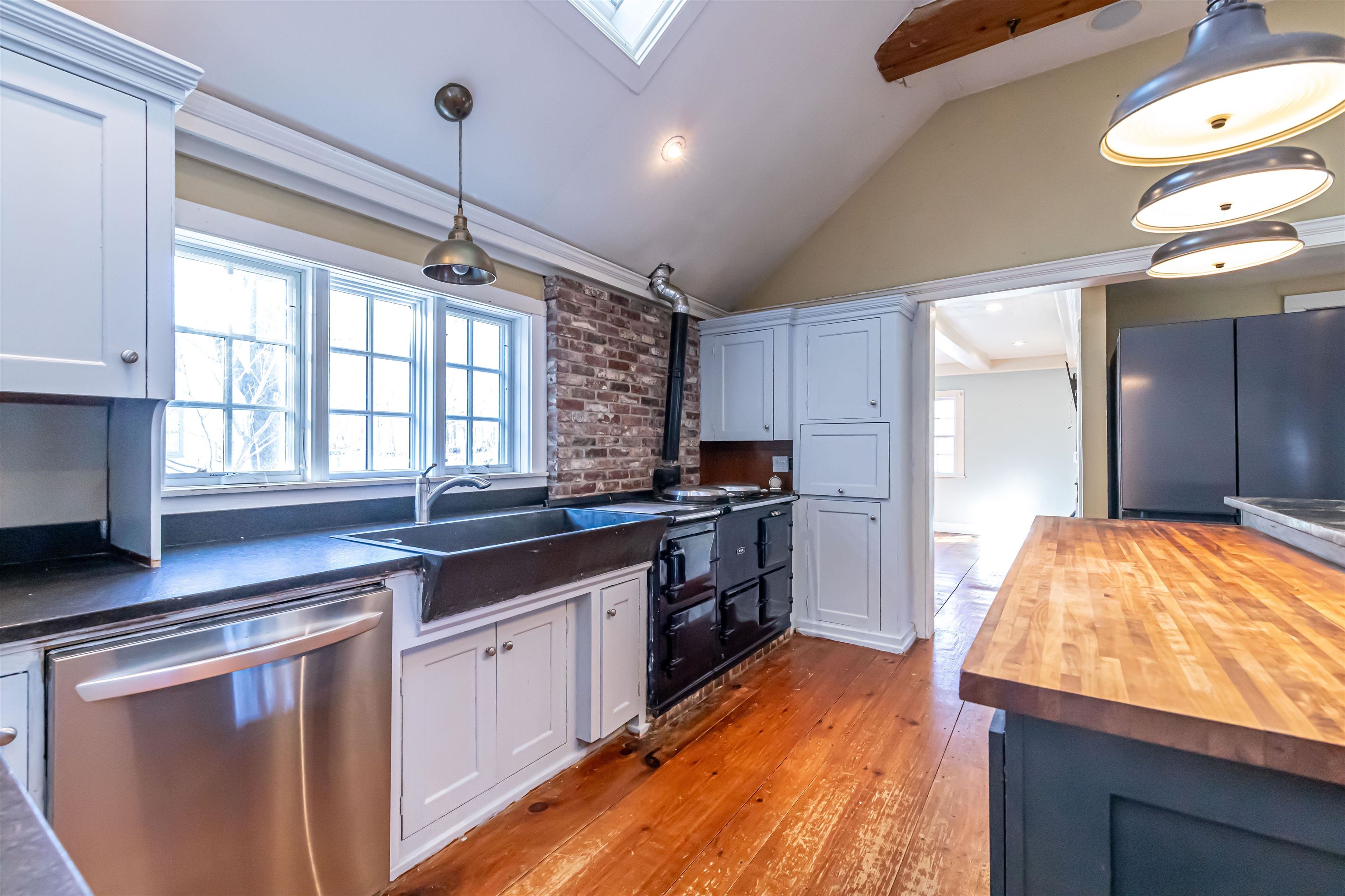 53 Newmarket Road Durham, NH 03824 - Photo 17 of 60