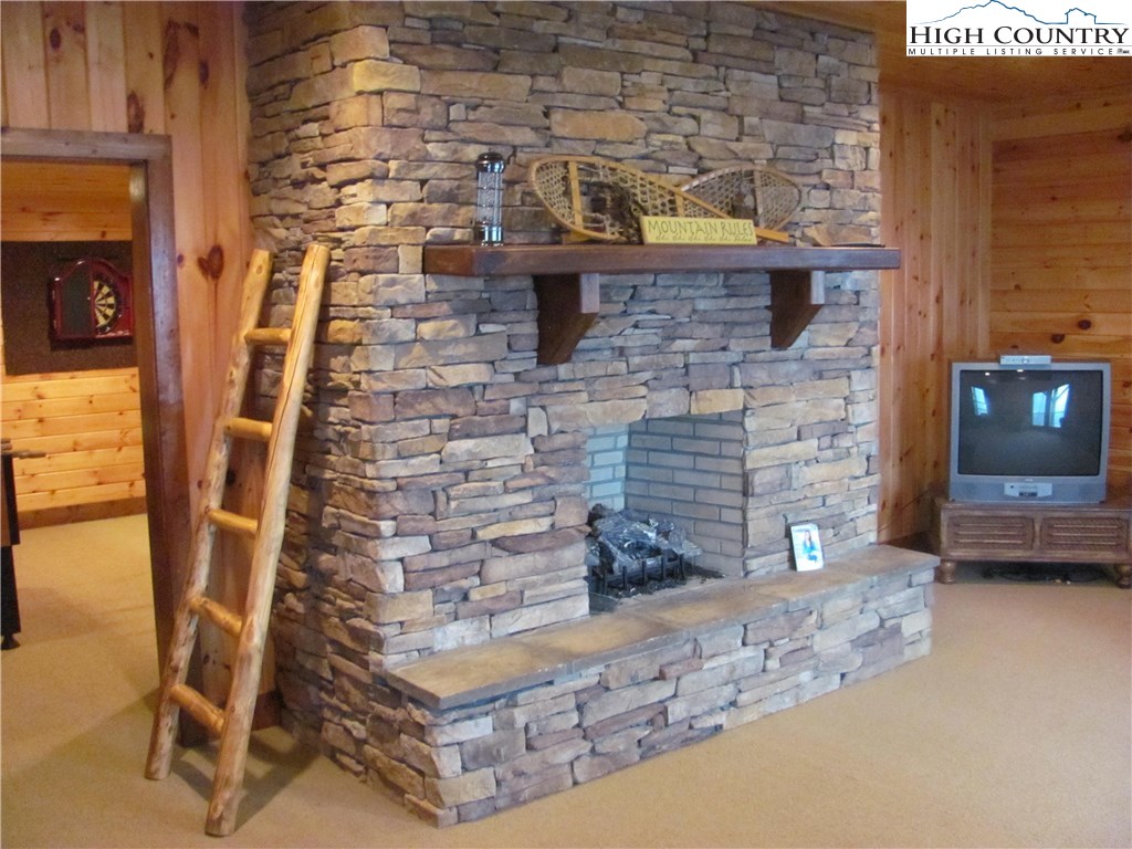 212 Lanny Lane Boone, NC 28607 - Photo 20 of 29 Gallery Image 20