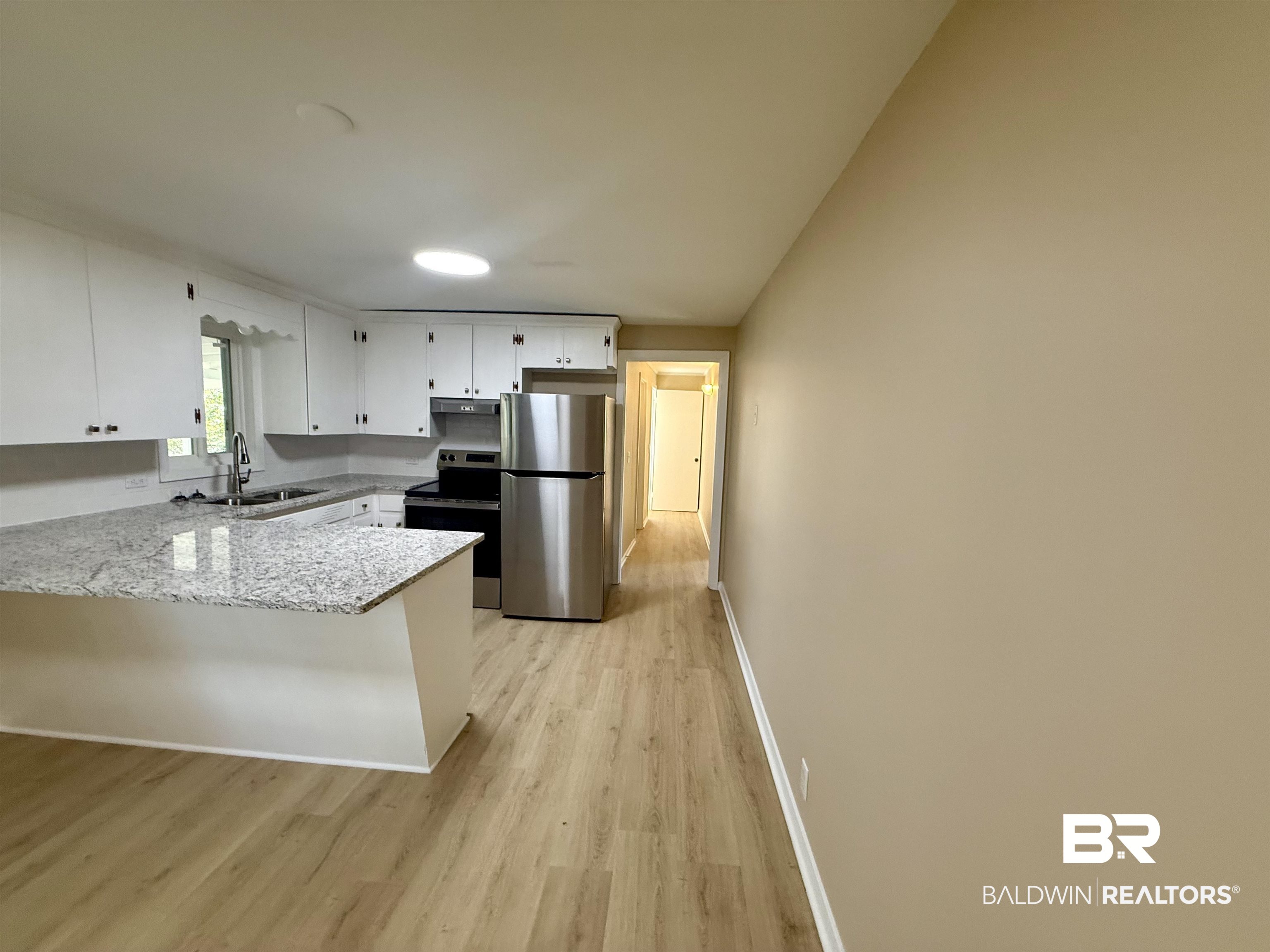 201 South Stuart Street Foley, AL 36535 - Photo 4 of 16