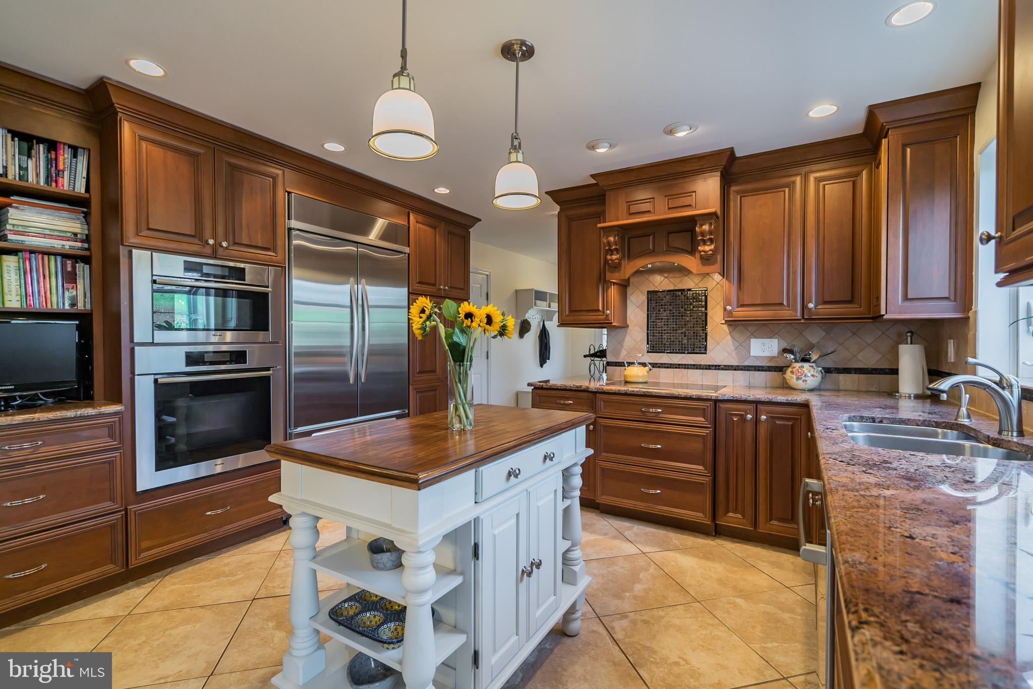 5385 Ridgeview Drive Doylestown, PA 18902 - Photo 4 of 29 Kitchen