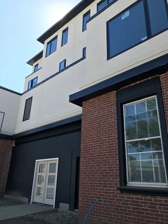 $625,000 | 979 Main Street, Unit 4, Walpole, MA 02081