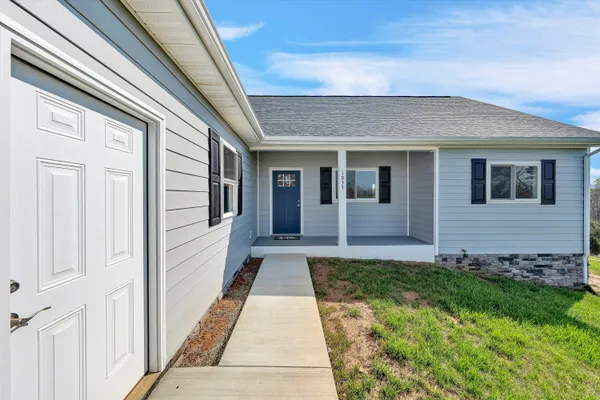 $369,000 | 1037 Park Mountain Terrace, Huddleston, VA 24104