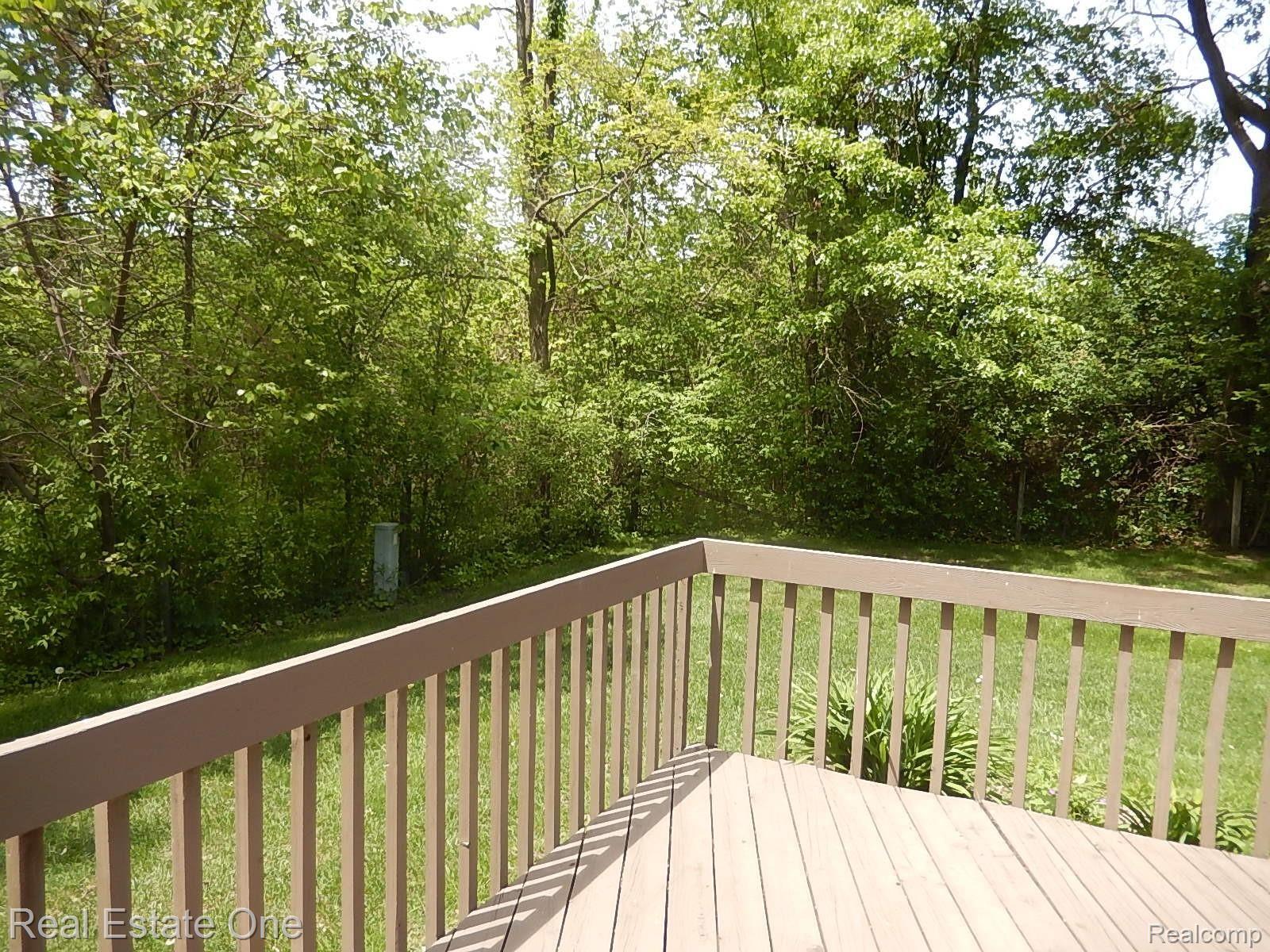 415 Woodstone Road, Unit 32 Waterford, MI 48327 - Photo 22 of 26 View from Deck.JPG