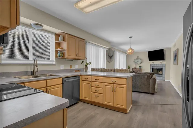 $329,000 | 27691 El Dorado Place, Lathrup Village, MI 48076