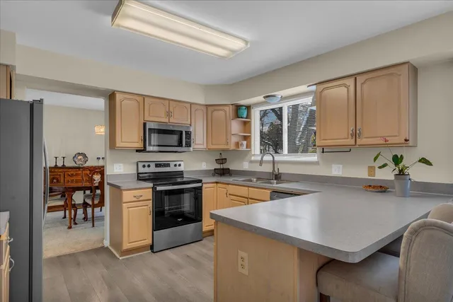 $329,000 | 27691 El Dorado Place, Lathrup Village, MI 48076