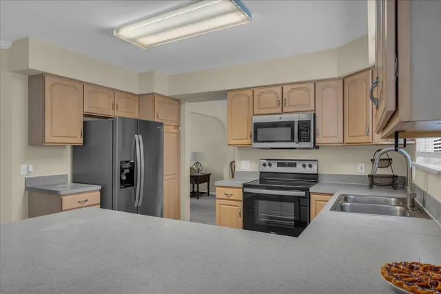 $329,000 | 27691 El Dorado Place, Lathrup Village, MI 48076