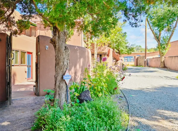 $525,000 | 632 Old Santa Fe Trail, Unit 4, Santa Fe, NM 87505