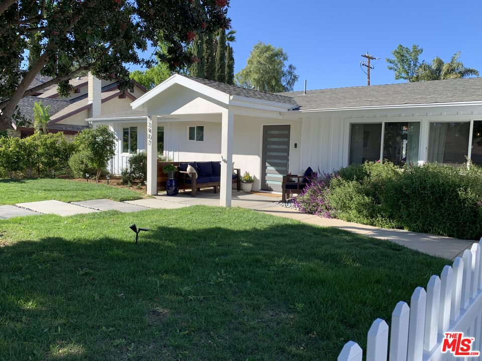 13407 Peach Hill Road Moorpark, CA 93021 - Photo 1 of 54 Gallery Image 1