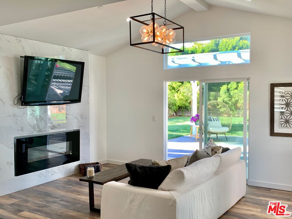 13407 Peach Hill Road Moorpark, CA 93021 - Photo 14 of 54 Gallery Image 14