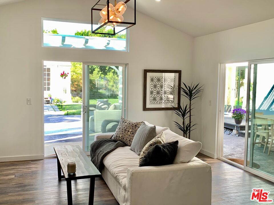 13407 Peach Hill Road Moorpark, CA 93021 - Photo 15 of 54 Gallery Image 15
