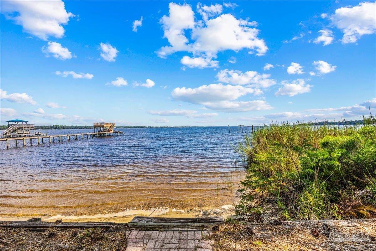 7825 Petersen Point Road Milton, FL 32583 - Photo 11 of 43 Gallery Image 11