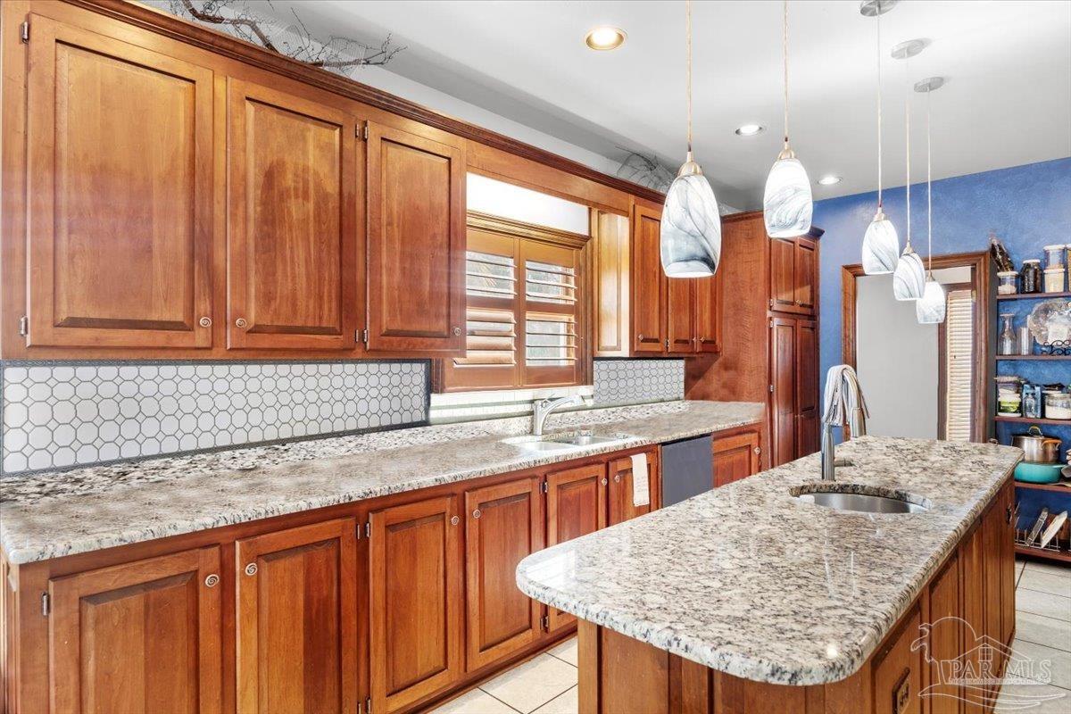 7825 Petersen Point Road Milton, FL 32583 - Photo 17 of 43 Gallery Image 17
