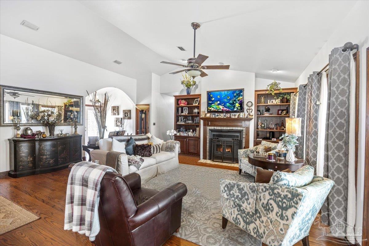 7825 Petersen Point Road Milton, FL 32583 - Photo 23 of 43 Gallery Image 23