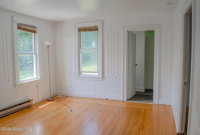 $305,000 | 1620 Columbia Turnpike, Schodack, NY 12033