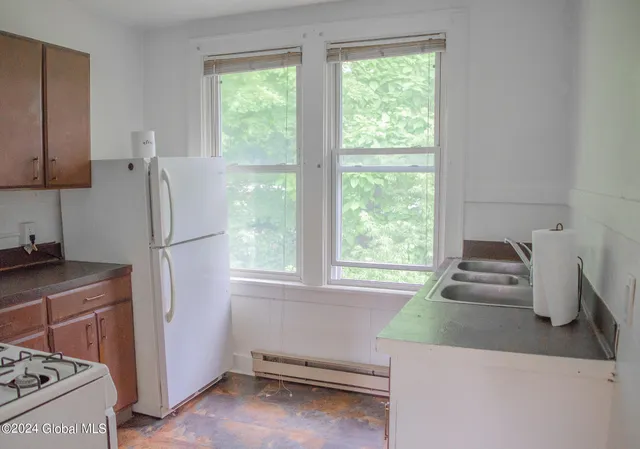 $305,000 | 1620 Columbia Turnpike, Schodack, NY 12033