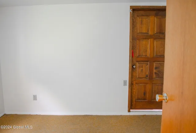 $305,000 | 1620 Columbia Turnpike, Schodack, NY 12033