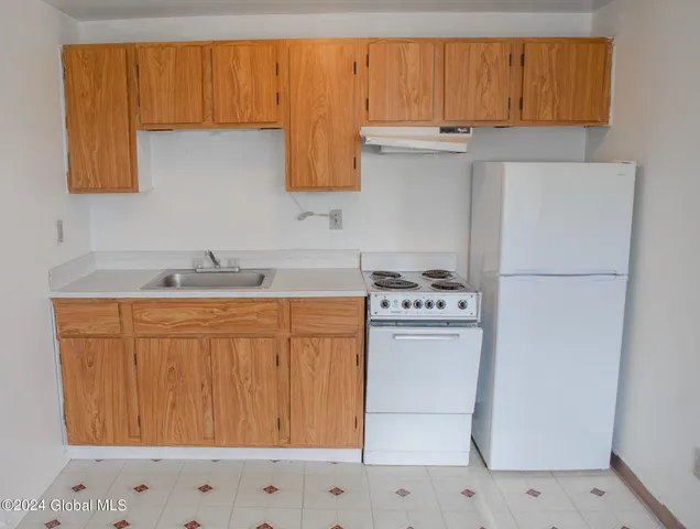 $305,000 | 1620 Columbia Turnpike, Schodack, NY 12033