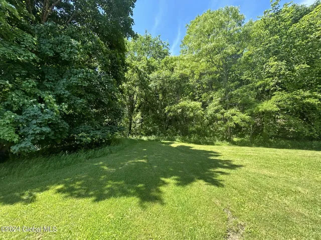 $305,000 | 1620 Columbia Turnpike, Schodack, NY 12033