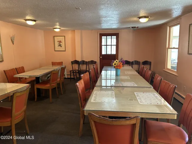 $305,000 | 1620 Columbia Turnpike, Schodack, NY 12033