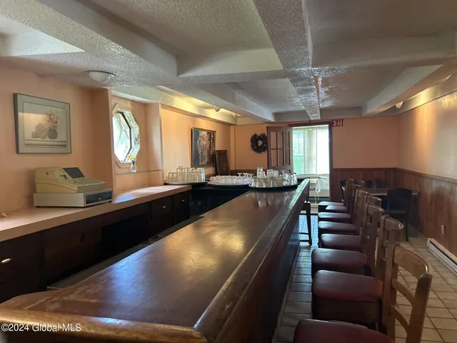 $305,000 | 1620 Columbia Turnpike, Schodack, NY 12033