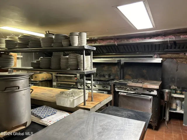 $305,000 | 1620 Columbia Turnpike, Schodack, NY 12033