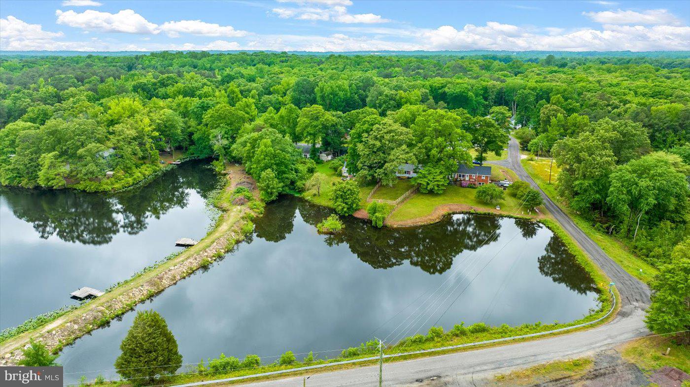 288 Chrystal Road Colonial Beach, VA 22443 - Photo 5 of 50 Gallery Image 5