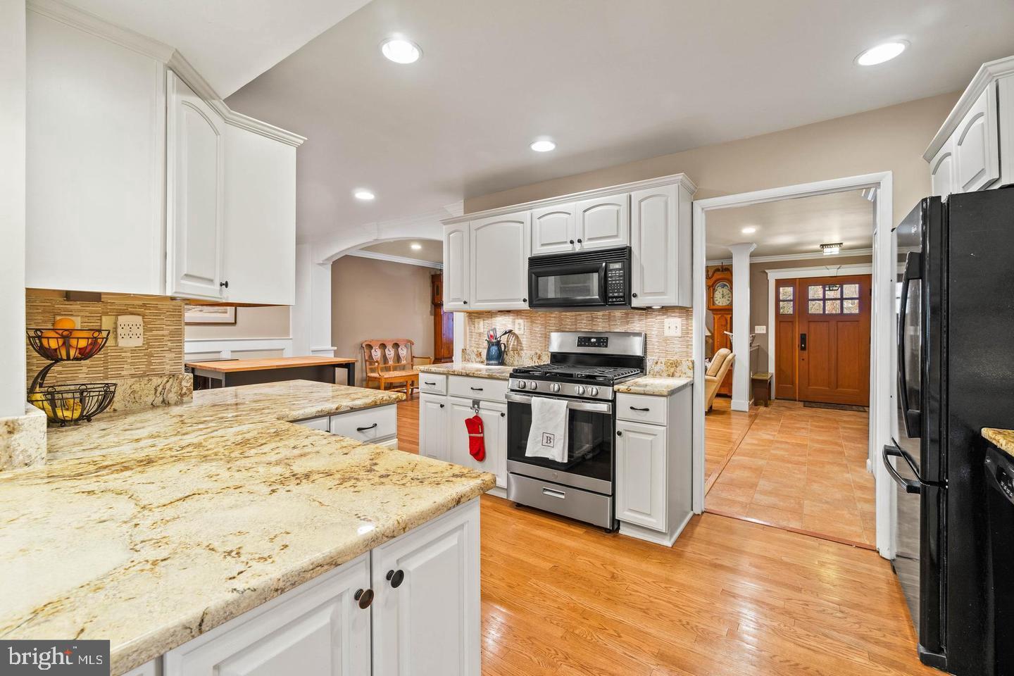 7205 Warbler Lane McLean, VA 22101 - Photo 11 of 31