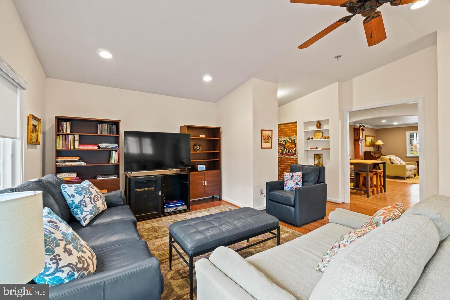 7205 Warbler Lane McLean, VA 22101 - Photo 16 of 31