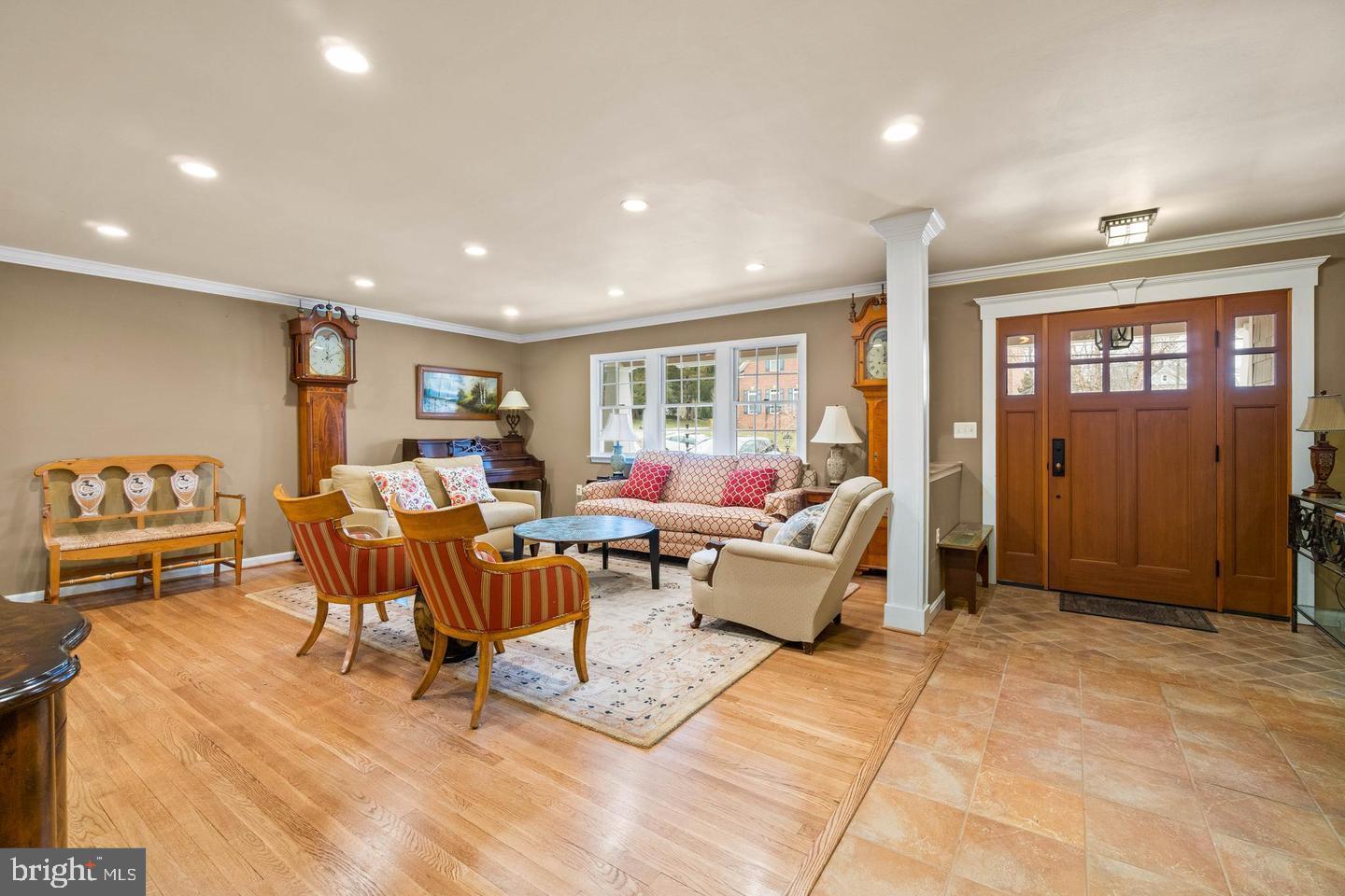 7205 Warbler Lane McLean, VA 22101 - Photo 4 of 31