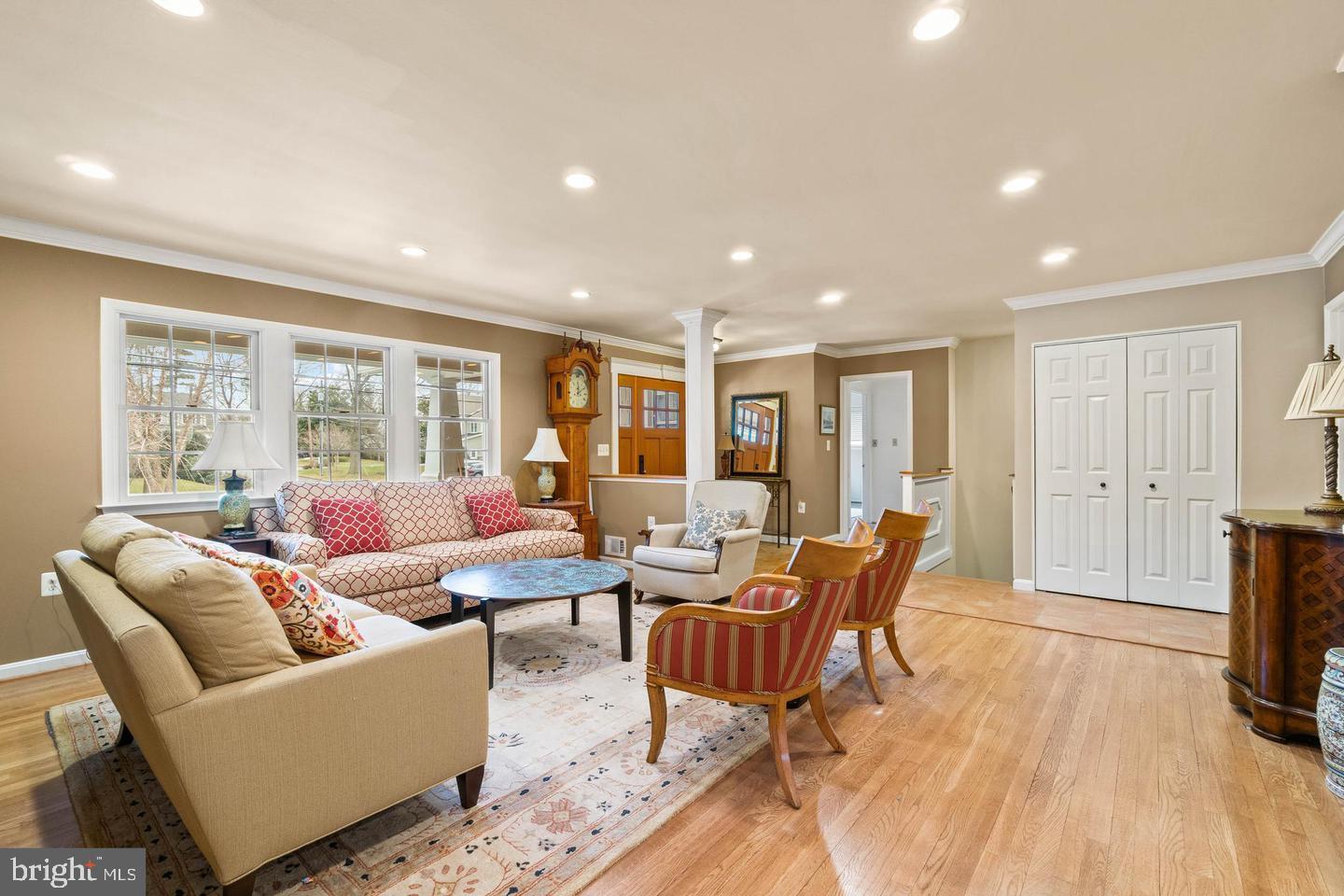 7205 Warbler Lane McLean, VA 22101 - Photo 6 of 31