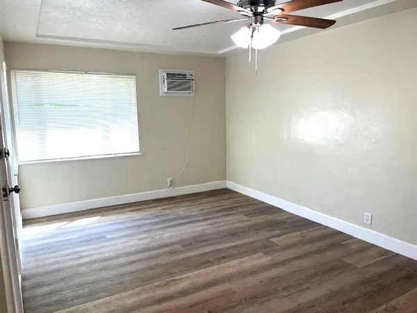 $329,000 | 214 East Linden Avenue, Reedley, CA 93654
