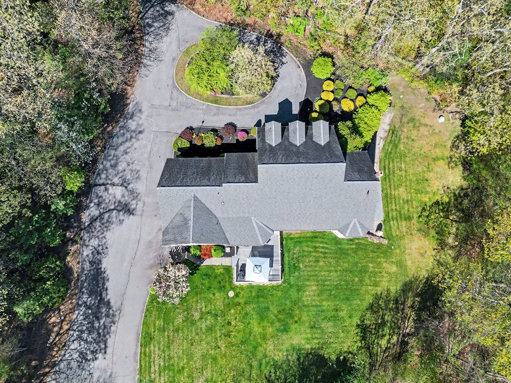 270 Mendon Road Sutton, MA 01590 - Photo 5 of 42 an aerial view of a house with a yard