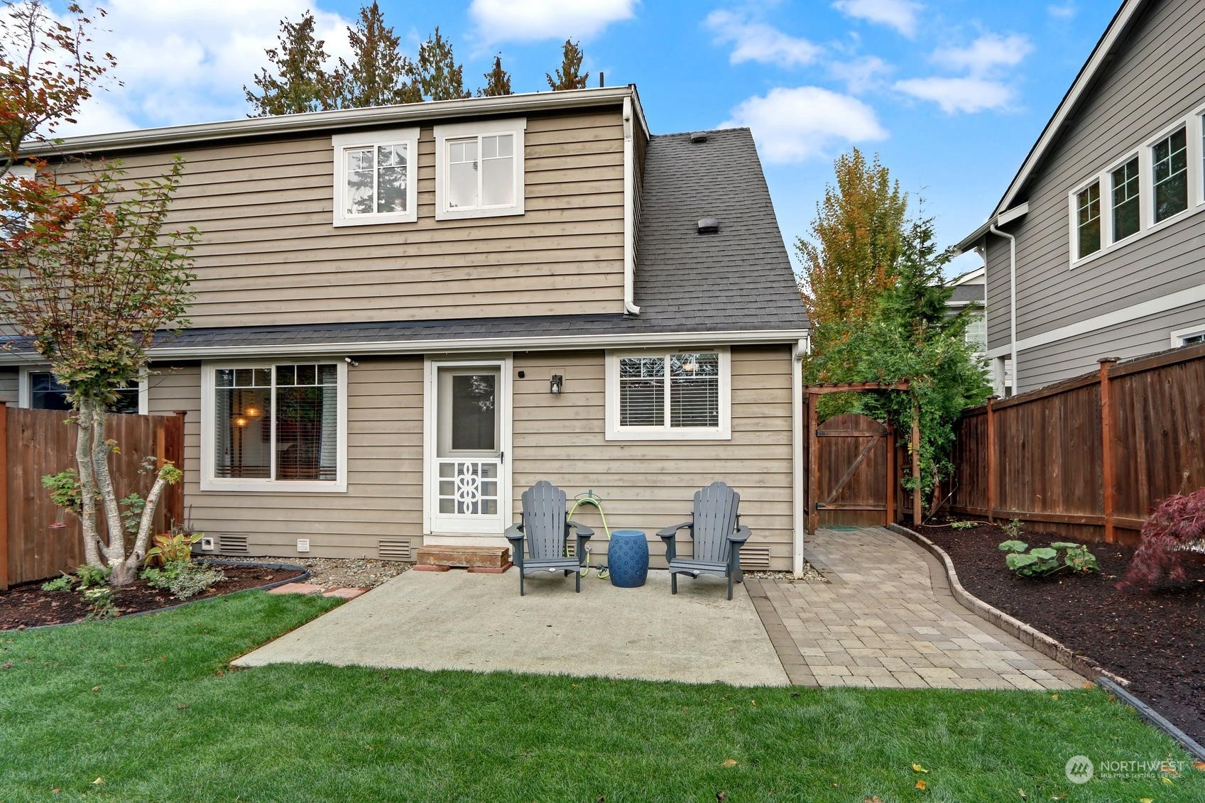 8044 212th Street Southwest, Unit 1 Edmonds, WA 98026 - Photo 20 of 21 Gallery Image 20
