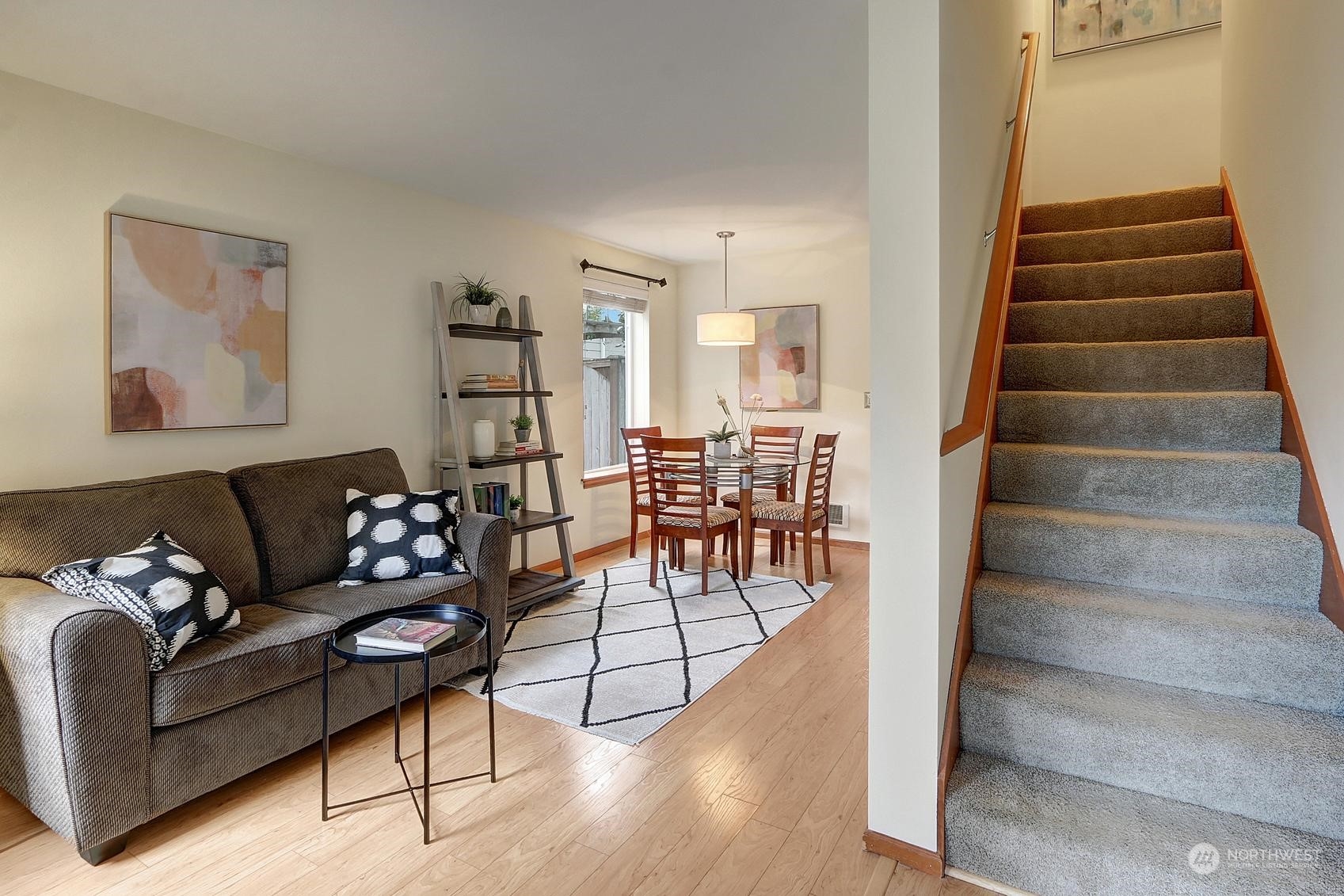 8044 212th Street Southwest, Unit 1 Edmonds, WA 98026 - Photo 2 of 21 Gallery Image 2