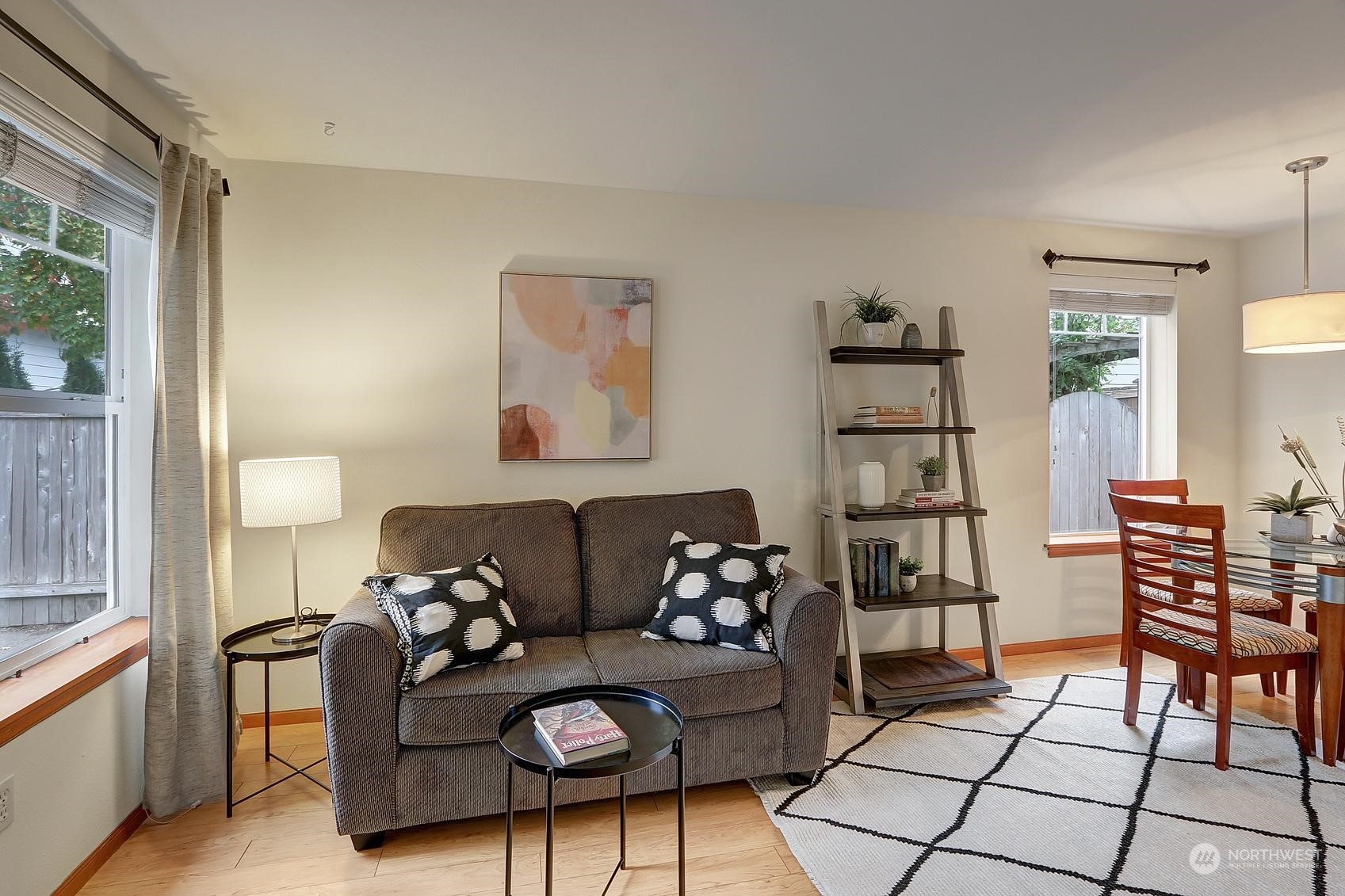 8044 212th Street Southwest, Unit 1 Edmonds, WA 98026 - Photo 3 of 21 Gallery Image 3