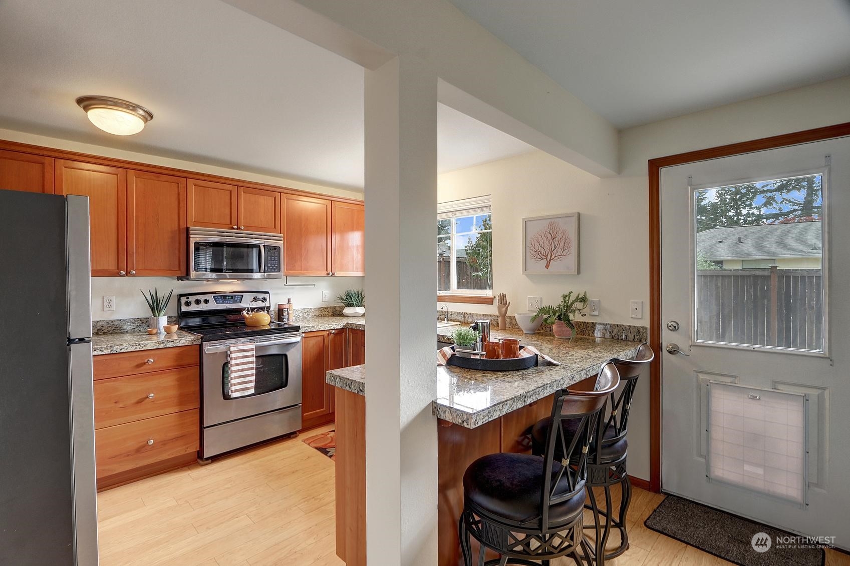 8044 212th Street Southwest, Unit 1 Edmonds, WA 98026 - Photo 8 of 21 Gallery Image 8