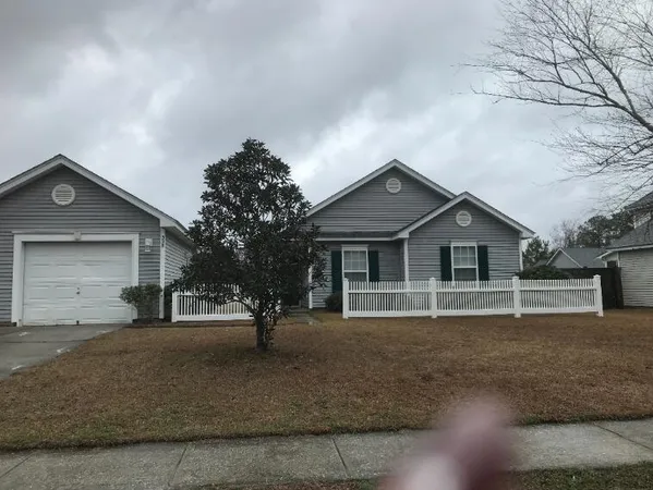 $2,000 | 328 Seneca River Drive, Summerville, SC 29485