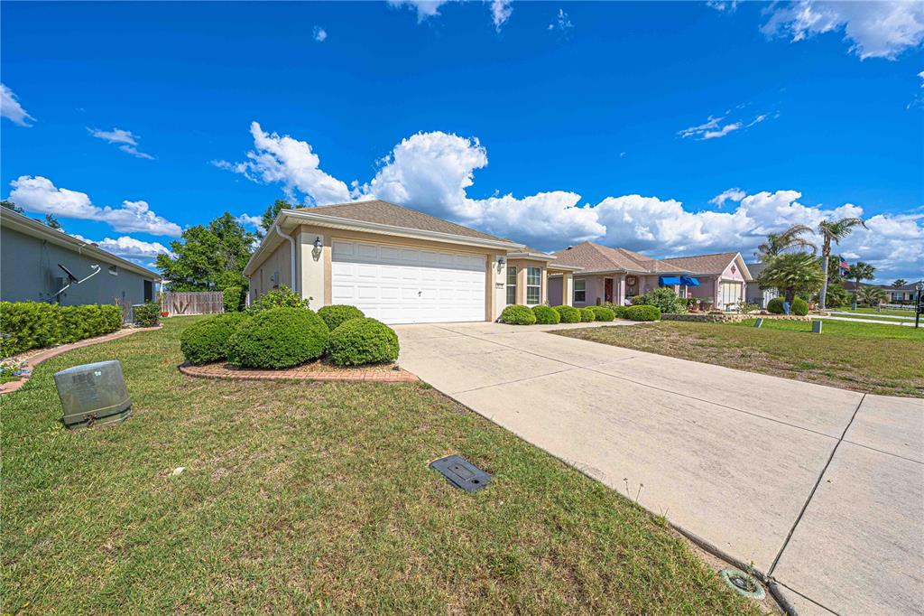 9175 Southeast 118th Loop Summerfield, FL 34491 - Photo 6 of 48