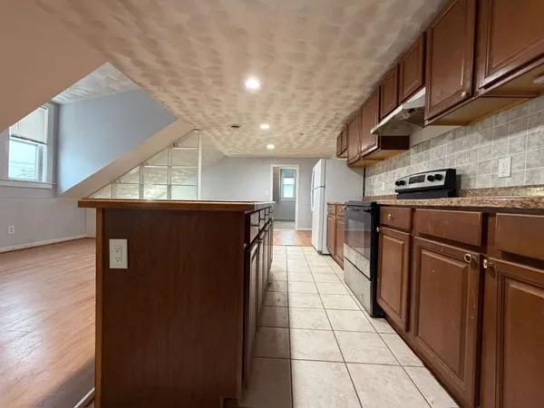 $2,500 | 6 Milford Street, Unit 6, Upton, MA 01568