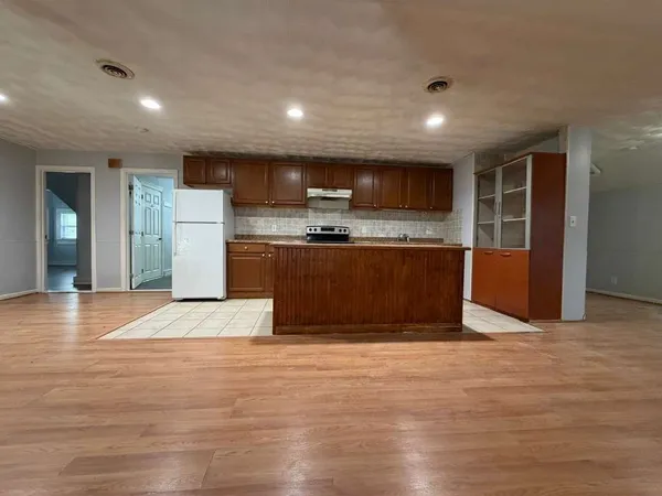 $2,500 | 6 Milford Street, Unit 6, Upton, MA 01568