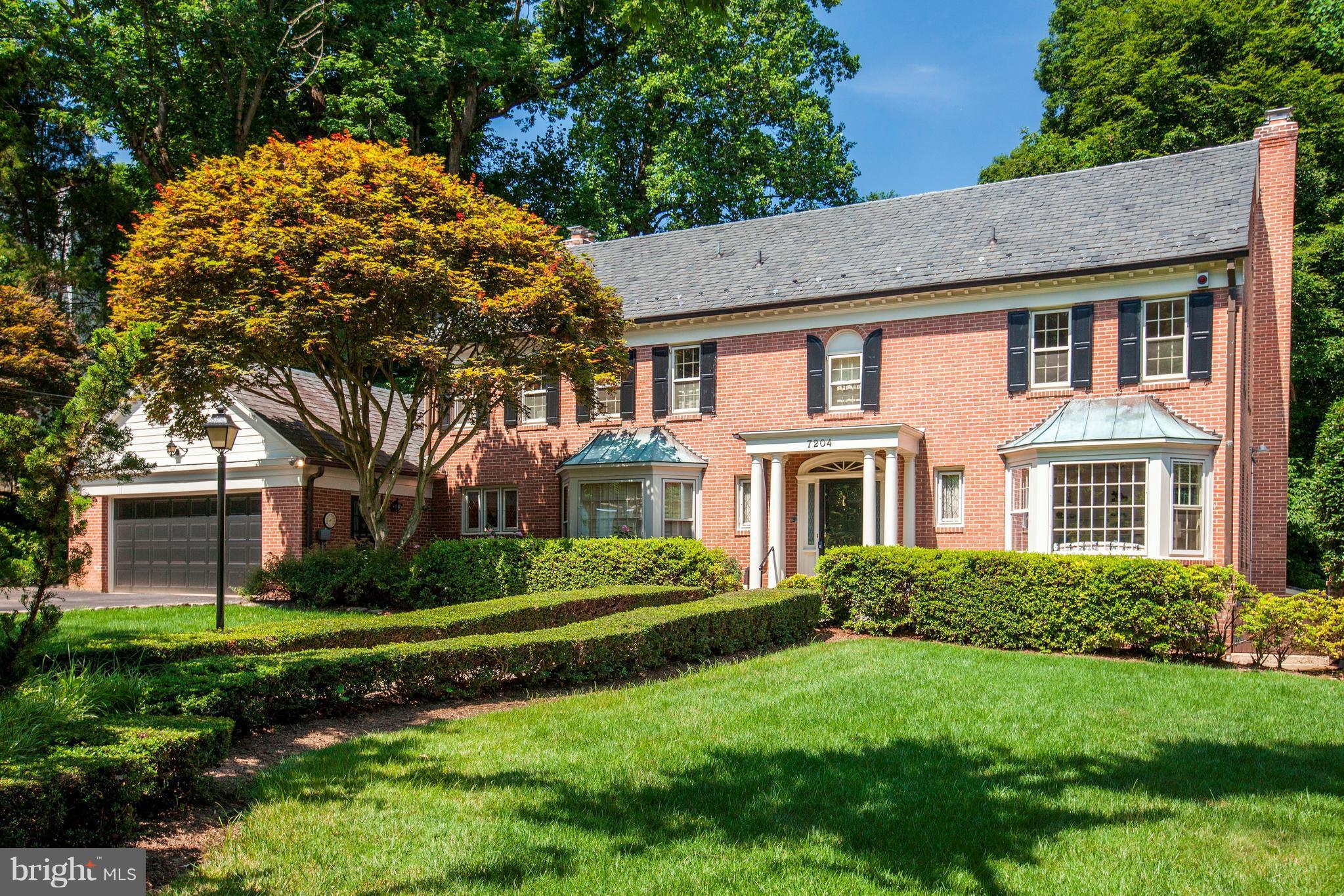 Welcome to this gorgeous home!