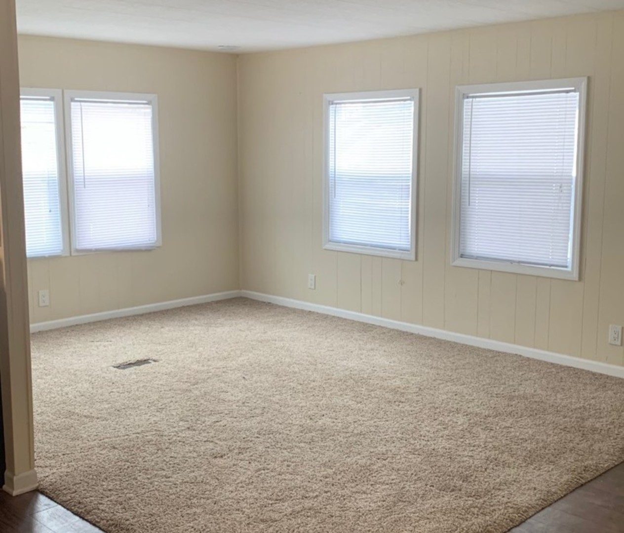 84 Candlegate Circle Matteson, IL 60443 - Photo 3 of 15 an empty room with windows