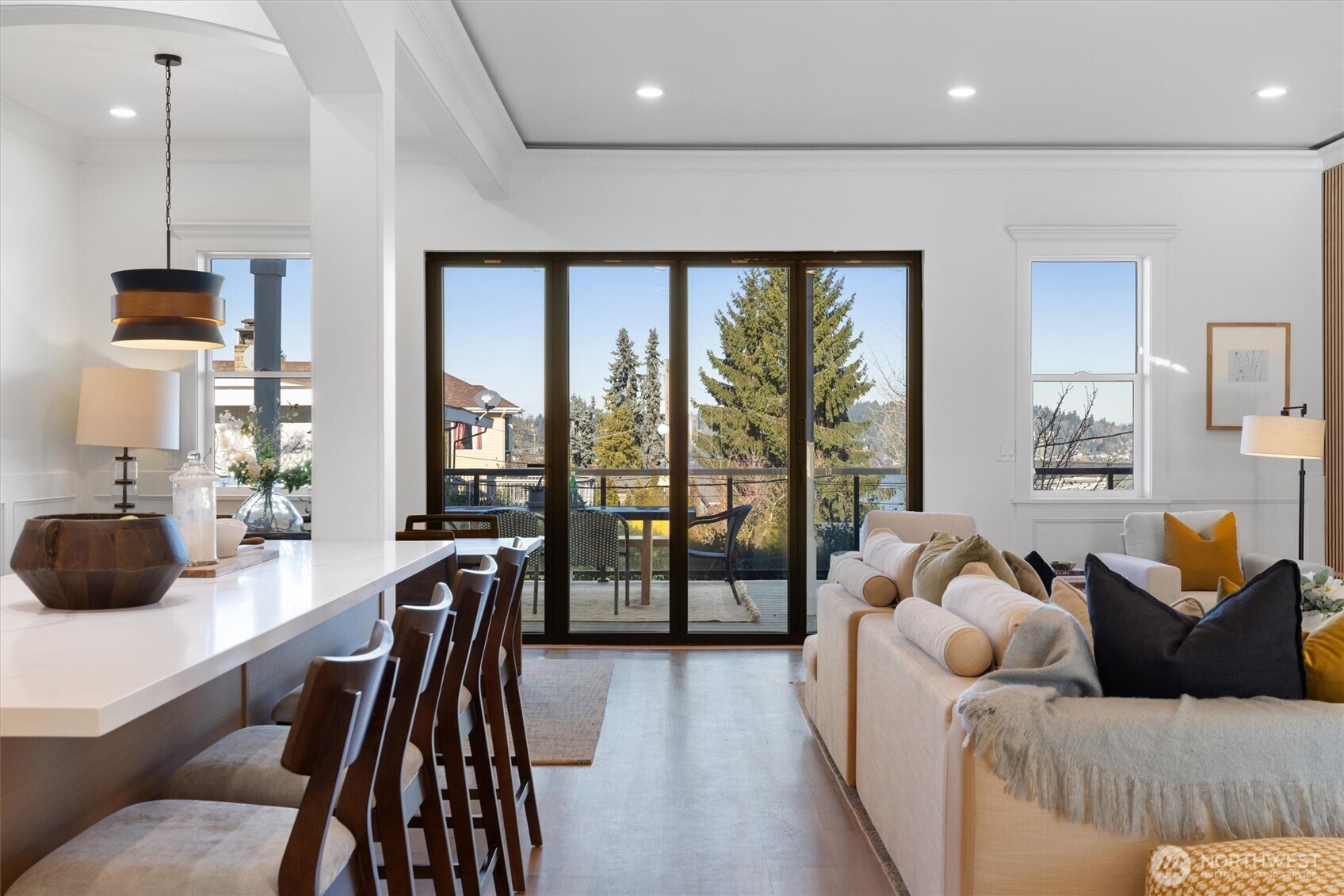 7908 South Lakeridge Drive Seattle, WA 98178 - Photo 12 of 40