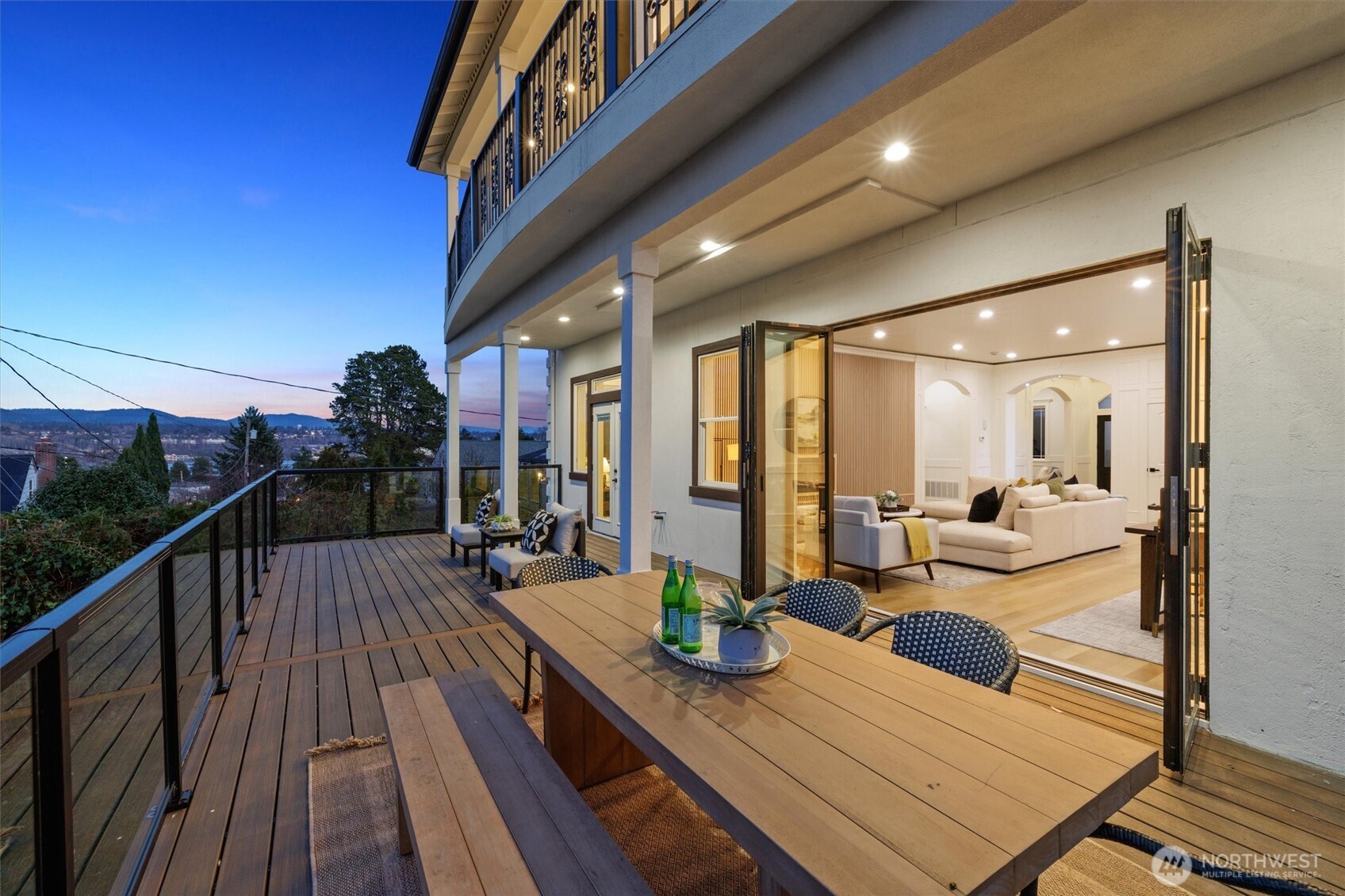 7908 South Lakeridge Drive Seattle, WA 98178 - Photo 13 of 40