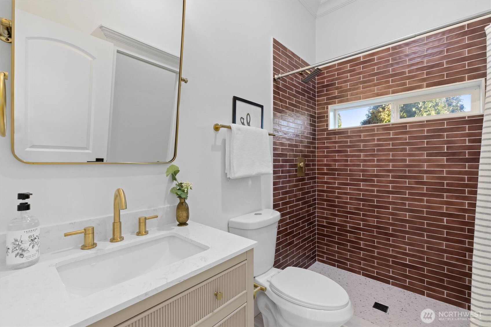 7908 South Lakeridge Drive Seattle, WA 98178 - Photo 23 of 40